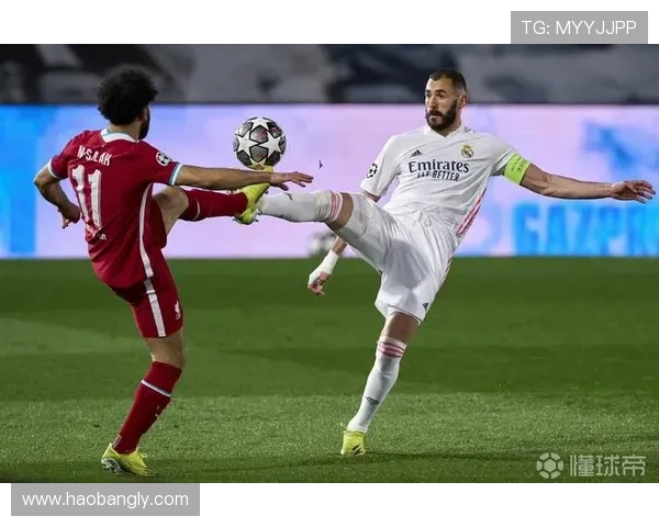 卡里姆·本泽马的足球生涯传奇与影响力探索